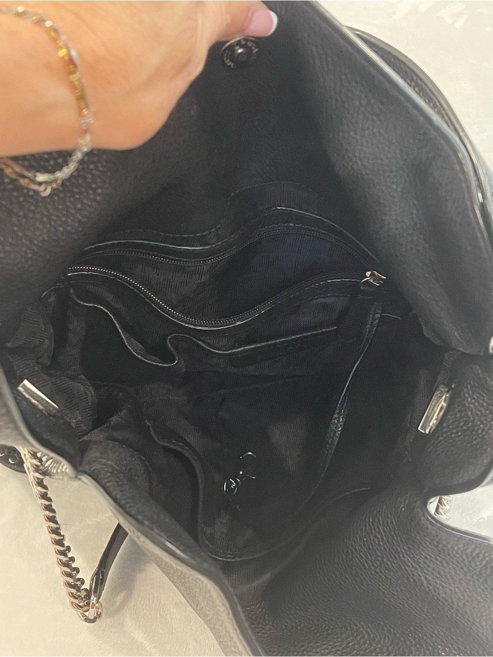 Michael Kors Astor Black Leather Studded Hobo Shoulder Bag with Chain - Picture 4 of 7